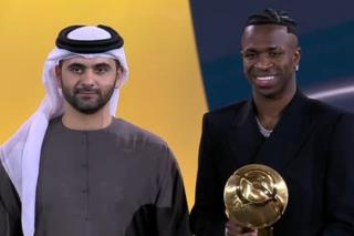 فينيسيوس يتوج بجائزة أفضل مهاجم في العالم بحفل جوائز جلوب سوكر 2024